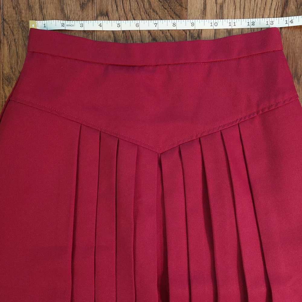 Vintage Maroon Pleated Skirt - Picture 2 of 6
